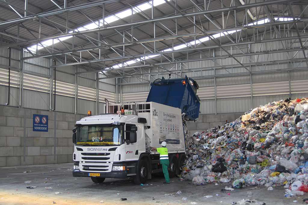 reciclagem-edifício-industrial-armazenamento-granel-aço-PESB